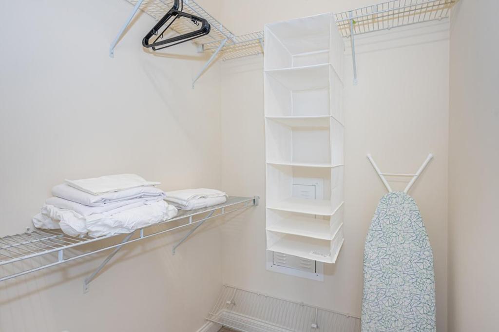 Laid Back 1Br W Comfy Living Room And Bar Σάρλοτ Εξωτερικό φωτογραφία