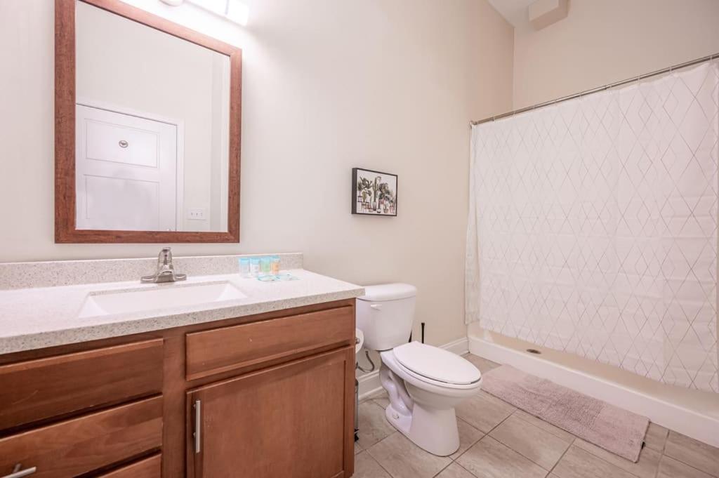 Laid Back 1Br W Comfy Living Room And Bar Σάρλοτ Εξωτερικό φωτογραφία